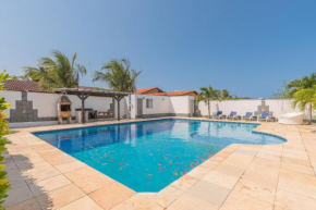 Casa Com Piscina em Porto das Dunas by Carpediem